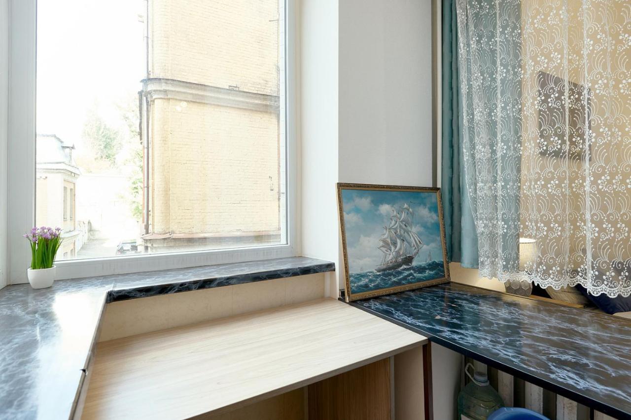 S12-58 MODERN APARTHOTEL WITH TWO 2BEDROOMS IN CENTRAL KIEV - BESSARABSKA SQUERE - GULLIVER MALL - OLYMPIC STADIUM - PALACE OF SPORTS - Saksahanskoho St, 12Б Экстерьер фото