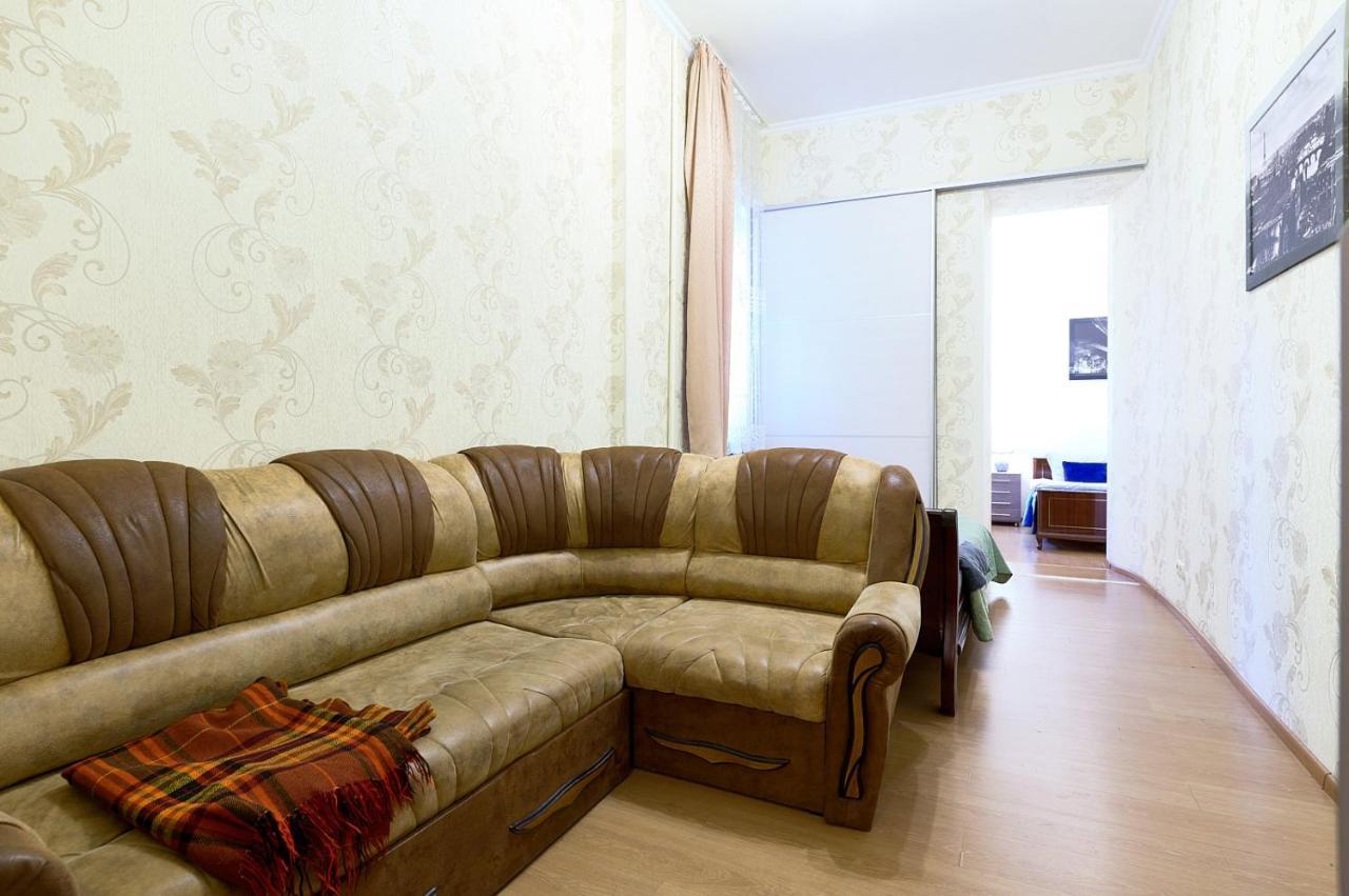 S12-58 MODERN APARTHOTEL WITH TWO 2BEDROOMS IN CENTRAL KIEV - BESSARABSKA SQUERE - GULLIVER MALL - OLYMPIC STADIUM - PALACE OF SPORTS - Saksahanskoho St, 12Б Экстерьер фото
