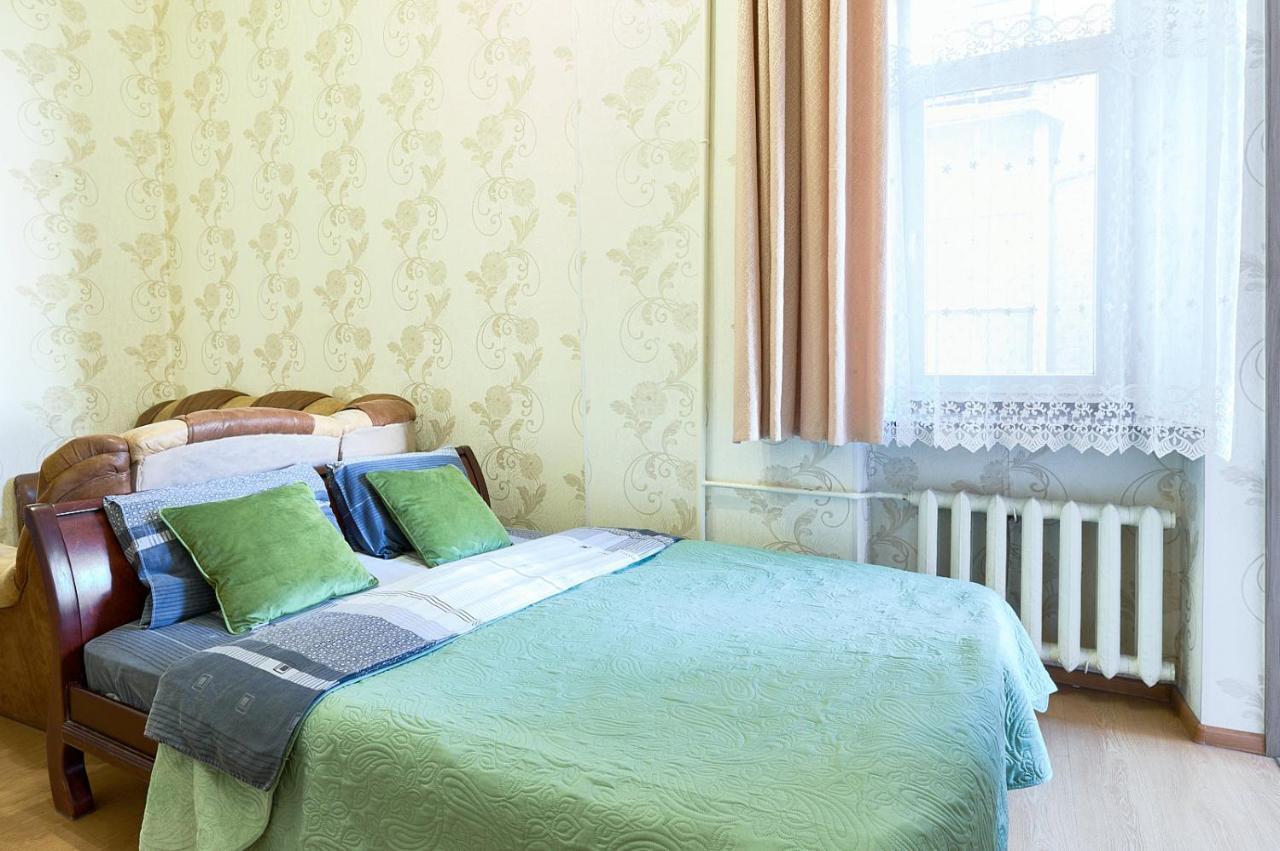 S12-58 MODERN APARTHOTEL WITH TWO 2BEDROOMS IN CENTRAL KIEV - BESSARABSKA SQUERE - GULLIVER MALL - OLYMPIC STADIUM - PALACE OF SPORTS - Saksahanskoho St, 12Б Экстерьер фото